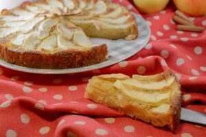 Torta di mele light, ricetta semplice e gustosa