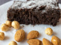 Dolci proteici, spazio alla torta di banana e cacao