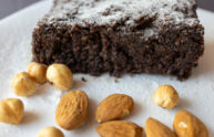 Dolci proteici, spazio alla torta di banana e cacao