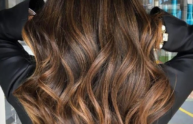 I capelli castani tornano di moda per la primavera-estate 2025, ecco le sfumature più gettonate