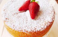 Ricetta della torta alle fragole, il dolce primaverile da assaporare